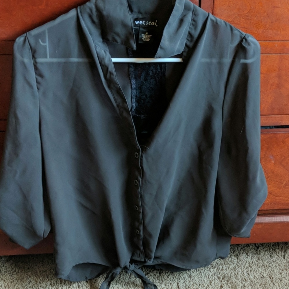 Wet seal quarter sleeve